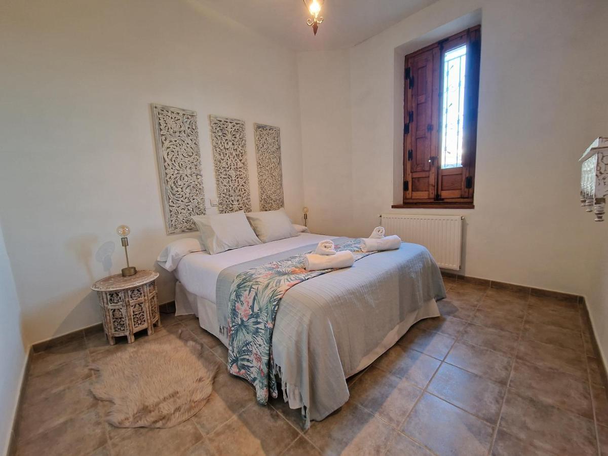 Hostal La Colonial Madrigal de la Vera Buitenkant foto