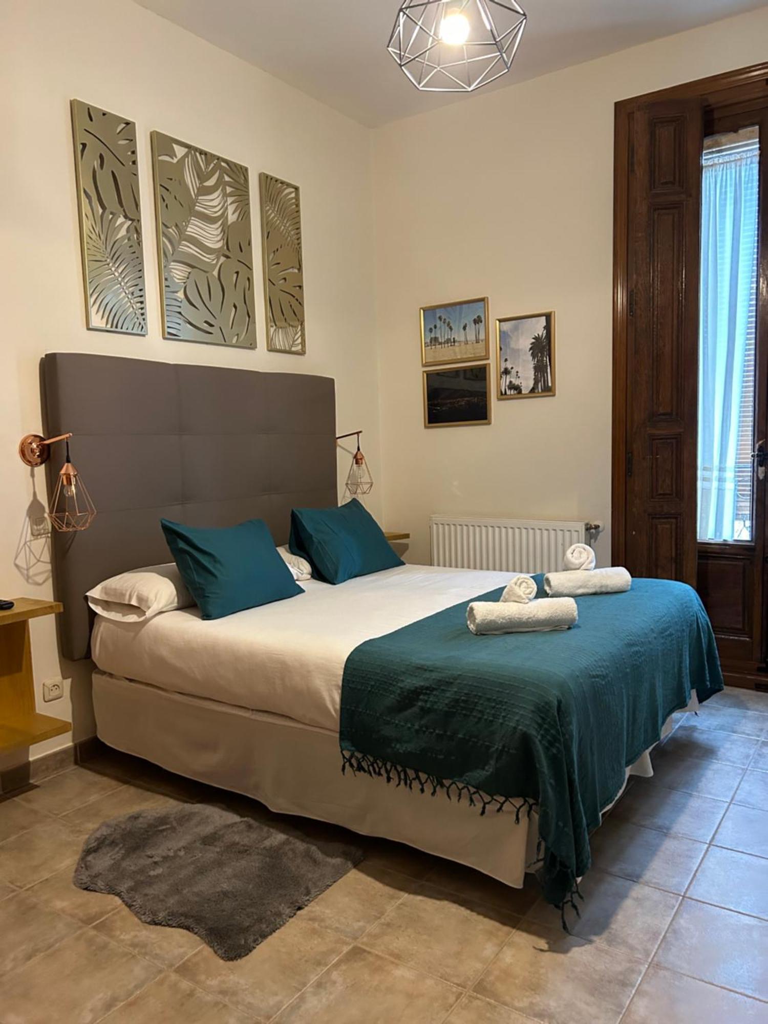 Hostal La Colonial Madrigal de la Vera Buitenkant foto