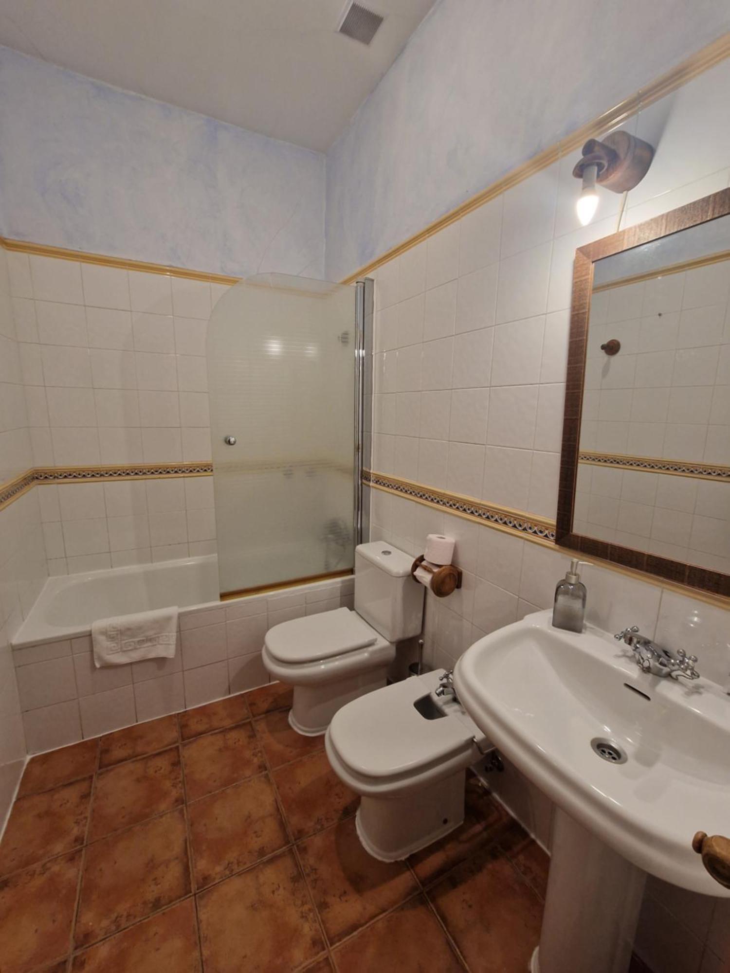 Hostal La Colonial Madrigal de la Vera Buitenkant foto