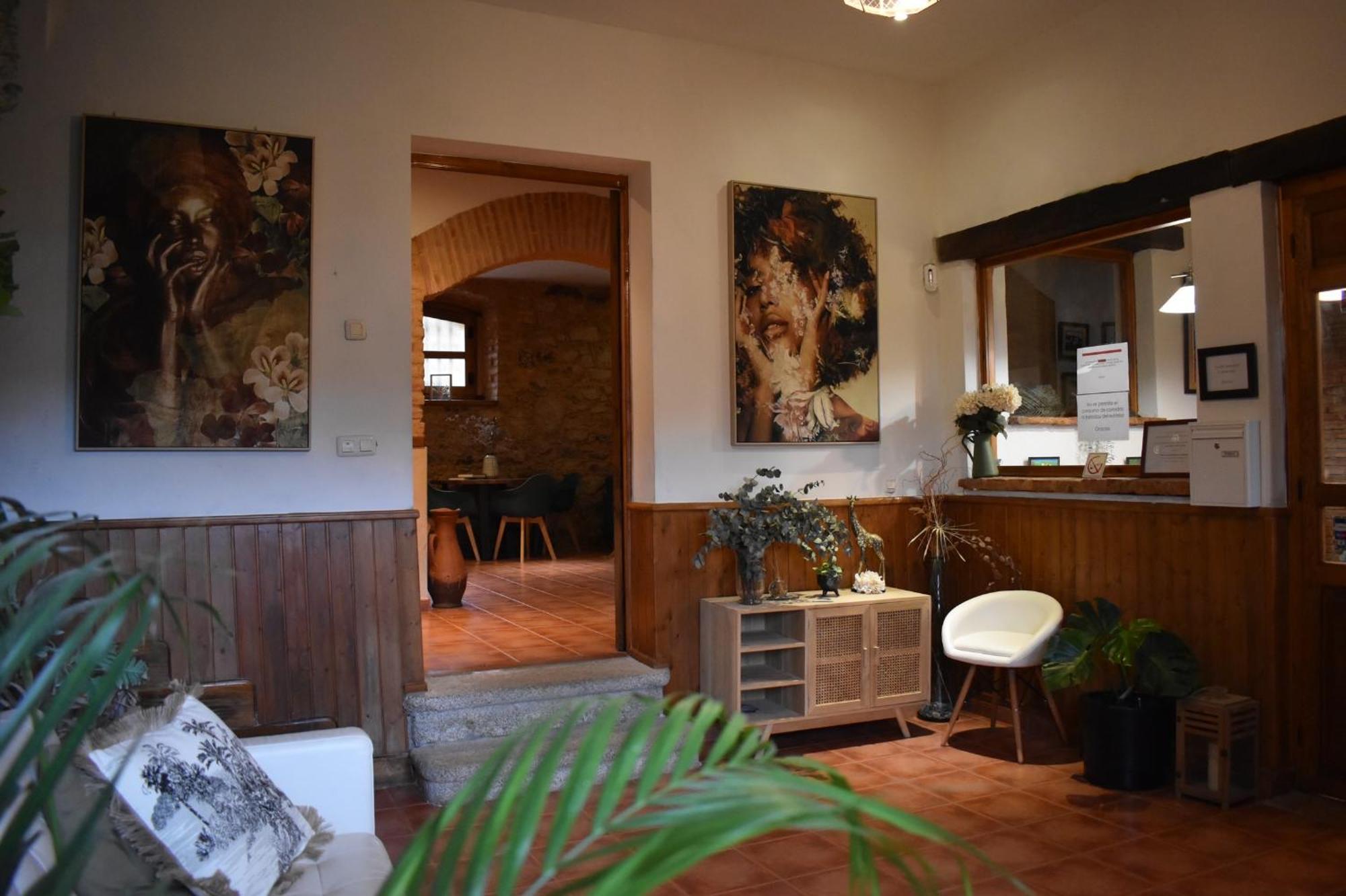 Hostal La Colonial Madrigal de la Vera Buitenkant foto